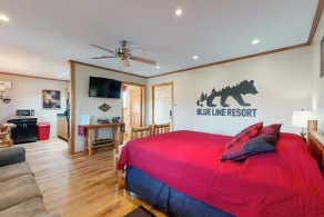 Pet Friendly! Countryside Couples Stay in Illinois - Innvendig