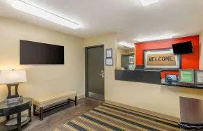 Extended Stay America Suites - St Louis - Westport - E Lackland Rd - Lobby
