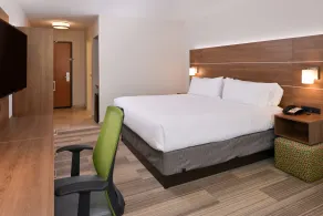 Holiday Inn Express & Suites Parkersburg-Mineral Wells by IHG - Habitación