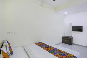 Fabexpress Park View - Room