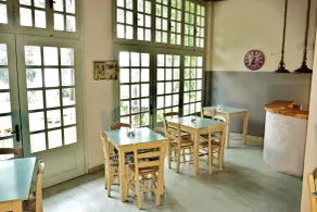 Palia Damouhari - Restaurant