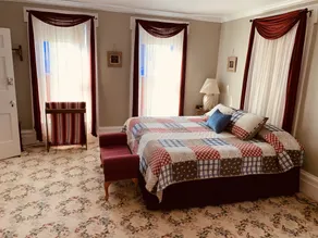 Centennial Inn Bed & Breakfast - Zimmer
