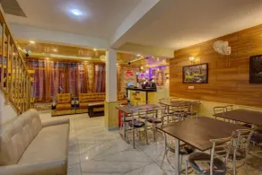 Hotel Samiru Manali - Restaurant