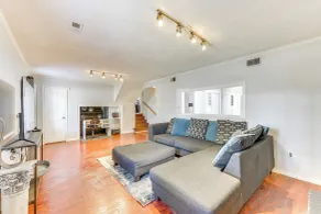 4 Mi to Dtwn: Home w/ Deck & Yard in Wilson - Interiør