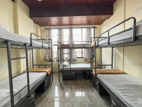 Ananya Dorms - Habitación