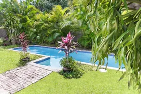 Casa Blanca - Chic Spanish-Style Cottage with Private Courtyard - Pool