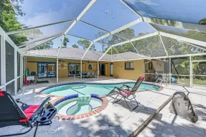 Lovely Naples Home: Backyard Oasis w/ Pool! - Innvendig