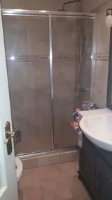 Twin Room in Valencia With Private Bathroom and Large Terrace for Pets - Bad