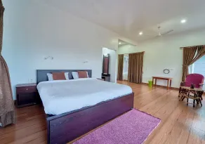 Priyas Villa Vagamon by VOYE HOMES-Scenic Mountain View - Room