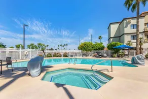 Windmill Suites Surprise - Phoenix, an Ascend Collection Hotel - Piscine