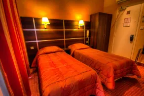 Hôtel Des Trois Gares - Chambre
