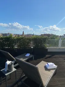 Card International Hotel - Room