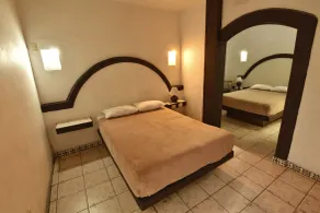 Hotel Plaza Morelia - Room