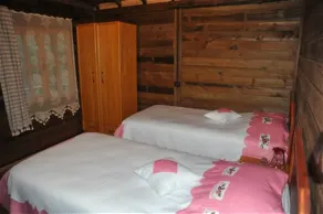 Mencuna Konaklari - Room