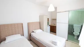 Huzur Pansiyon ve Cay Bahcesi - Rom