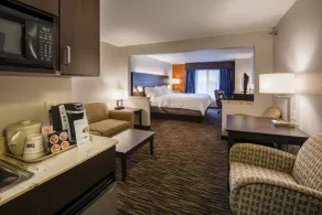 Holiday Inn Express Hotel & Suites Sioux Falls-Brandon by IHG - Habitación