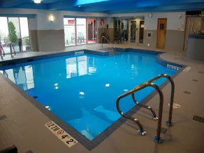 Holiday Inn Montreal Centre Ville Downtown by IHG - Piscine