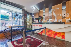 RedDoorz Premium near Bandung Station - Reception