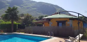 Mirando Al Cuera - Pool