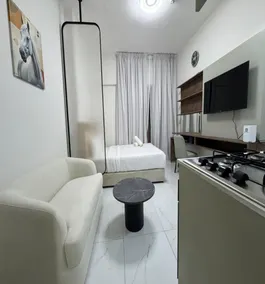 Luxury Apartment with Pool Gym & Free Parking at Equiti Gates Jebel Ali - Chambre