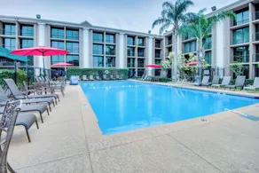 Clarion Hotel & Suites - Piscina