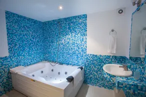 Kopala Tskneti Hotel - Badezimmer