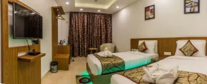 Hotel Suktara International - Room