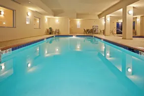 Holiday Inn Express & Suites Ripley by IHG - Basseng