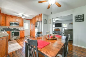 Large Family Home: 5 Mi to Dtwn Hagerstown! - Interni