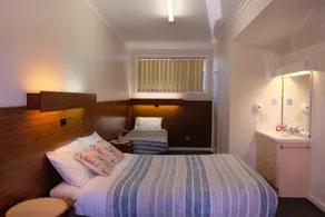 Bamboo Motor Inn - Habitación