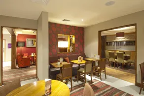 Premier Inn Liverpool John Lennon Airport - Restaurant
