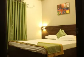 Hotel Grand Gaayatris - Chambre