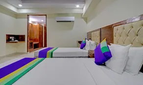 Treebo Premium Pearl Avenue Banquets And Lawn - Room