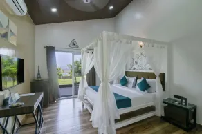 Elegant Waterfront Resort - Room