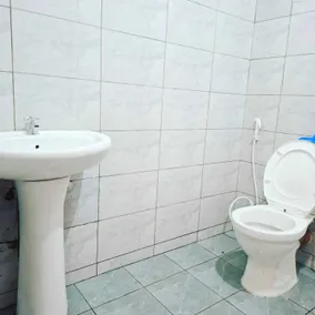 Lux Suites Pacific Apartments Bamburi - Bathroom
