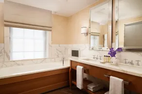 Corinthia London - Bathroom