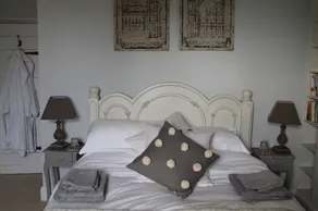 Roundhill Farmhouse - Room