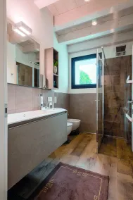Progress Country & Wine House - Bathroom