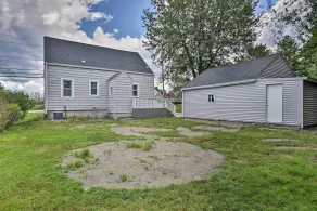 Orchard Park Home < 2 Mi to Highmark Stadium! - Interior