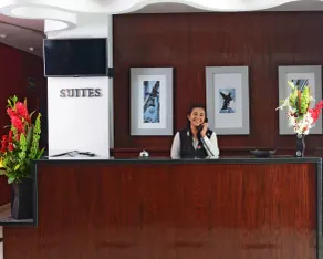 Suites Plaza Florencia - Recepción