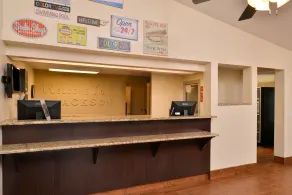 Americas Best Value Inn & Suites Jackson, MI - Réception