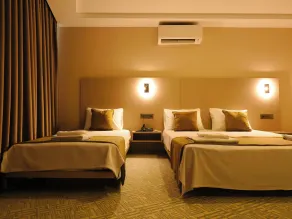 Bonnie City Hotel - Room