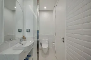 Atermis Regency Hillside Phu Quoc - Sea & Fireworks View - Bathroom