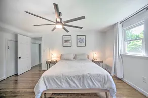 Artsy Upstate Getaway w/ Huge Private Yard! - Værelse