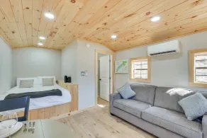 Close to Trails: Studio w/ Water Views - Innvendig