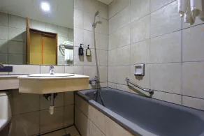 Han She Hotel - Bathroom