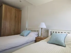 2 Hamstone Court - Interior