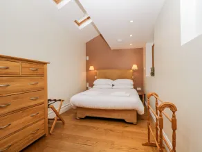Beckwood - Room