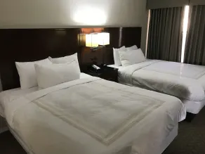 Hometown Inn & Suites - Værelse