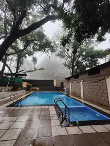 Orient Beacon Resort, Panchgani - Piscina
